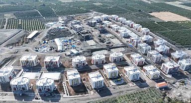 Erzin'de deprem konutları yükseliyor