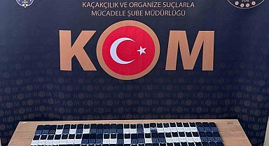 Erzurum'da 138 adet gümrük kaçağı cep telefonu ele geçirildi