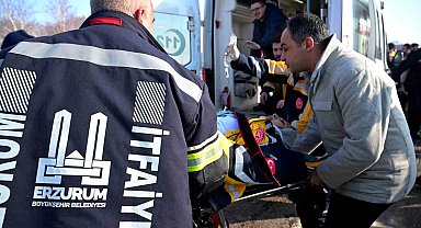 Erzurum'da ambulanslarında karıştığı trafik kazası: 9 yaralı