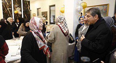 Esenlerli kadınlar yetim kızlar için hayır çarşısı düzenledi