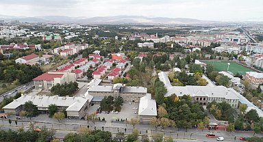 Eski Mareşal Fevzi Çakmak Hastanesi Binası artık Erzurum Lisesi'nin