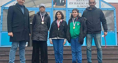 Eskişehir Orgeneral Halil Sözer Ortaokulu 'Kick Boks' müsabakalarında 4 madalya kazandı