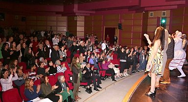 Eskişehir Şehir Tiyatroları 100 bin sanatseverle buluştu