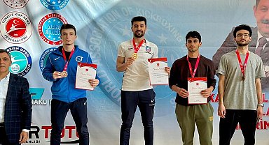 ETÜ'lü Sporcular Kick Boksta Erzurum'a 5 madalya kazandırdı