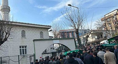 Eyüpsultan'da öldürülen aile üyeleri son yolculuğuna uğurlandı