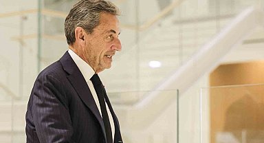 Fransa'nın eski Cumhurbaşkanı Sarkozy: " Bu bir komplo"