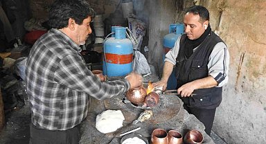 Gaziantep'in son kalaycı ustaları mesleklerini yaşatmaya çalışıyor