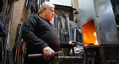 Gaziantepli Erol usta yarım asırdır demir dövüyor