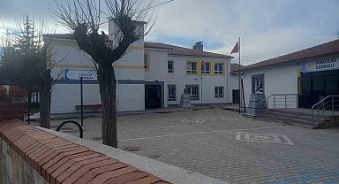 Gediz'de sevilen öğretmenin vefatı eğitim camiasını yasa boğdu