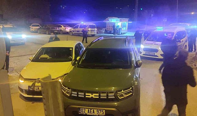 Gölbaşı'nda 2 otomobil çarpıştı: 1 yaralı
