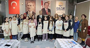 Gölcüklü öğrenciler karne tatilini sanatla doldurdu