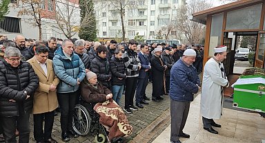 Gözyaşları arasında son yolculuğuna uğurlandı