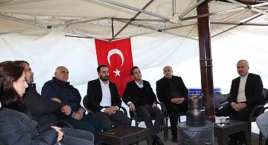 Hak-İş, DEM Partili belediyeler tarafından işten çıkarılan işçilerle bir araya geldi