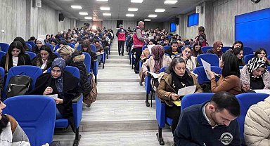 Hakkari'ye yeni atanan öğretmenlere seminer