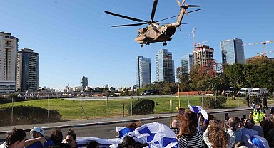 Hamas'ın serbest bıraktığı 4 esir İsrail'e döndü