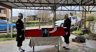 Hayatını kaybeden emekli astsubay son yolculuğuna uğurlandı