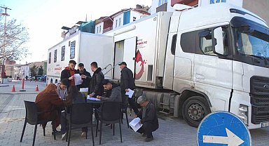 Hisarcık'ta "Birbirimize candan bağlıyız" sloganıyla kan bağışı kampanyası düzenledi