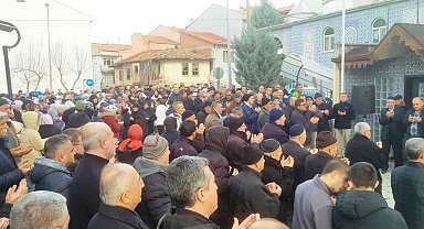 Hisarcık'tan 58 kişilik umre grubu kutsal topraklara uğurlandı
