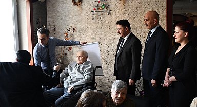 Huzurevi sakinlerine Nüfus'tan yerinde hizmet