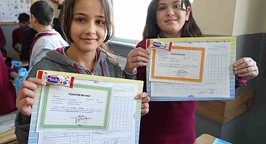 Iğdır'da 48 bin 735 öğrenci karne heyecanı yaşadı