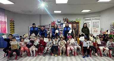 Iğdır'da çoçuklara polislik mesleği anlatıldı