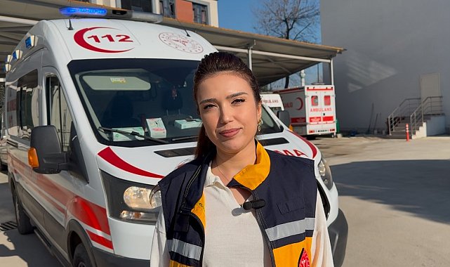 İğneden korkan çocuğu bakın nasıl ikna etti