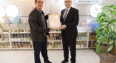 İlkadım'da 2025'in ilk ruhsatı Başkan İhsan Kurnaz'dan