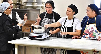 İşaret diliyle pasta yaptılar