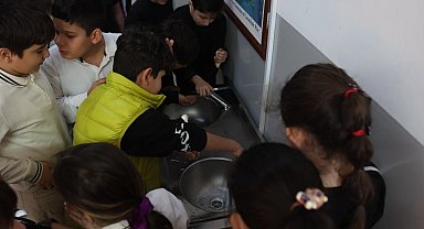 İstanbul Bakırköy'de devlet okullarına su arıtma cihazı