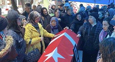 İstanbul'da motosiklet kazasında hayatını kaybeden polis memuru memleketi Çanakkale'de toprağa verildi