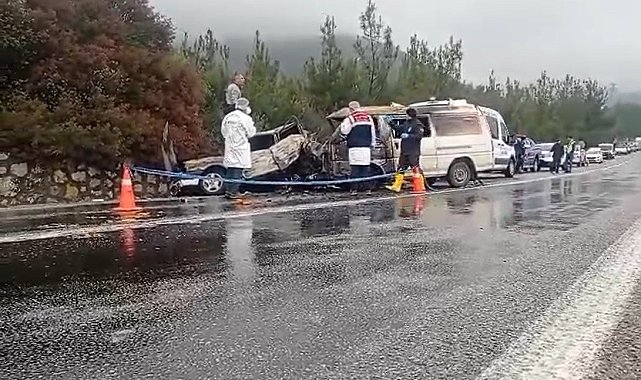 İzmir'deki kazada can pazarı: 1 kişi yanarak öldü, 3 kişi yaralandı