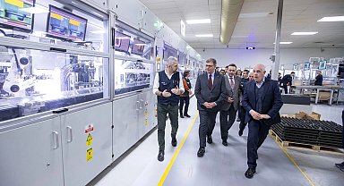 İzmir'de Başkan Tugay'dan İtalyan devi firmana tesis ziyareti