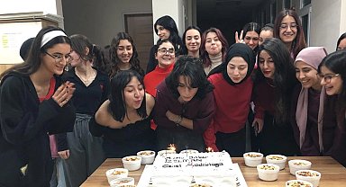 İzmir'de üniversiteli gençler yalnız hissettirilmedi