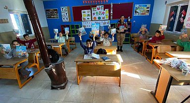 Jandarmadan 185 öğrenciye okul güvenliği eğitimi