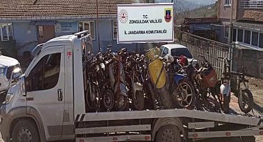 Jandarmanın operasyonunda şasi numarası kazınmış 14 motosiklet ele geçirildi