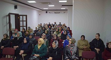 Kadın Akademisi programının ilk dersi medya okuryazarlığı