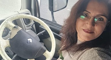 Kadının eli çekiciye değdi