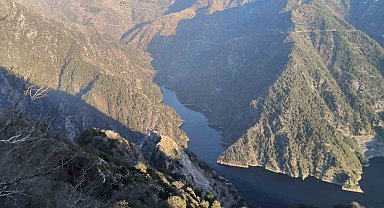 Kahramanmaraş'ta 400 metrelik uçurumdan yuvarlanan şahıs için arama çalışması başlatıldı
