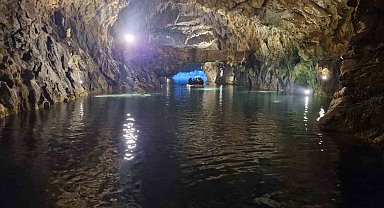 Kahverengiye bürünen su turkuaz rengine döndü, dünyaca ünlü Altınbeşik Mağarası yeniden ziyarete açıldı