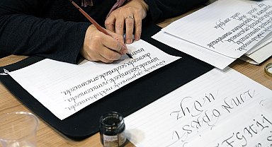 Kaligrafi ile her satır sanat eserine dönüşüyor