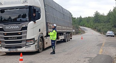 Karacasu'da ağır tonajlı araçlar denetlendi