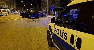 Karaman'da 2 kişinin yaralandığı kaza anı kamerada