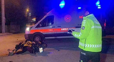 Karaman'da motosiklet ile otomobil çarpıştı: 2 yaralı