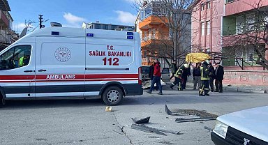 Karaman'da otomobil ile minibüs çarpıştı: 1 yaralı