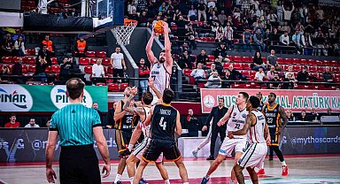 Karşıyaka, seriyi son maça taşımak istiyor