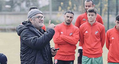 Karşıyaka'da Mustafa Reşit Akçay dönemi sona erdi