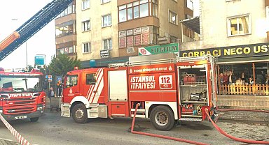 Kartal'da çatı yangını