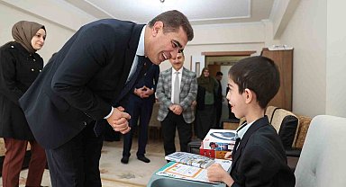 Kas hastası miniğin karnesi evine gitti