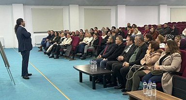 Kaymakam İlyas Memiş, veli akademisi seminerine katıldı