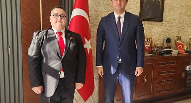 Kaymakam Şenay, İstiklal Marşı'nı Güzel Okuma Yarışması'nda il birincisi olan öğrenciyi ağırladı